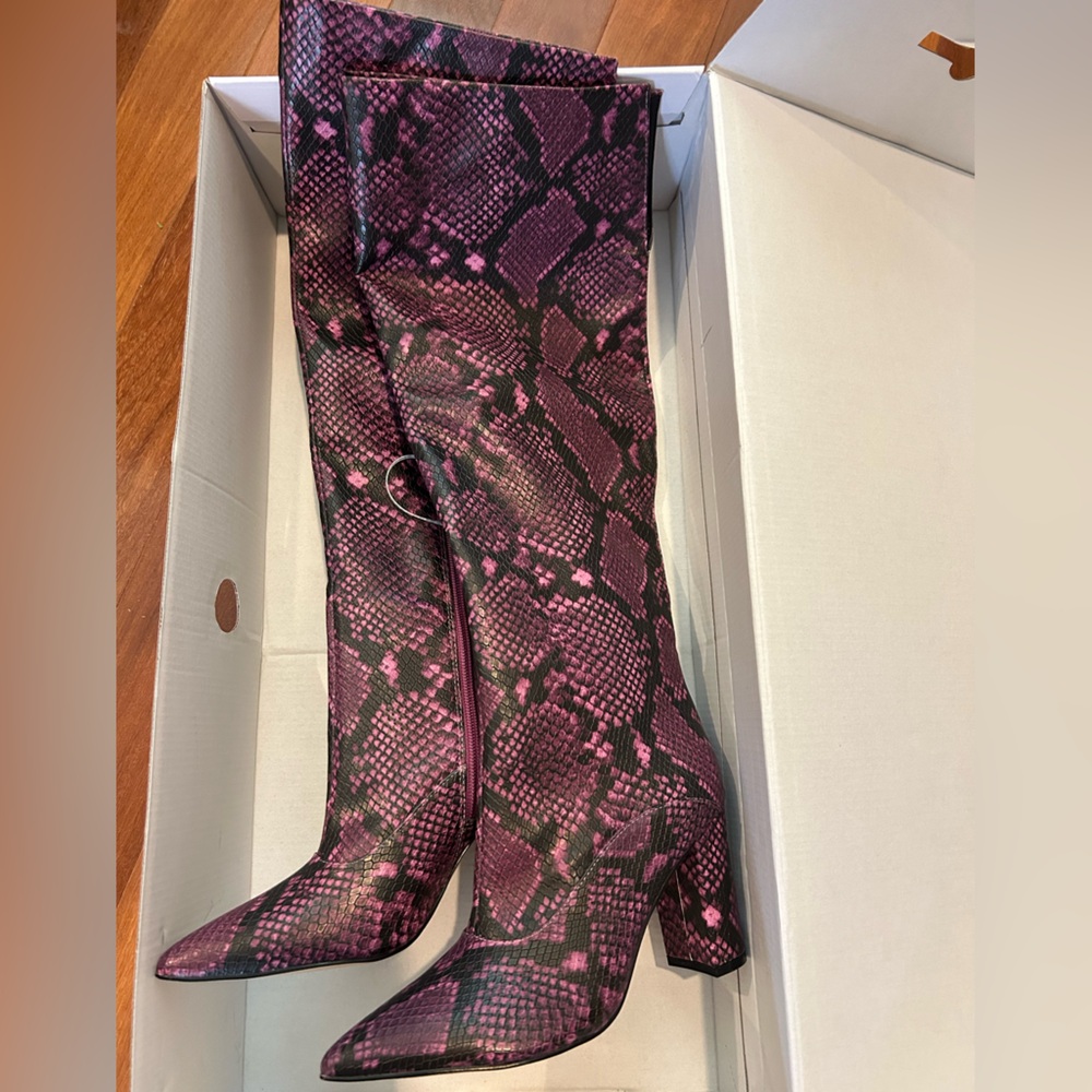 Woman's Guess Over the Knee Boots Size 6 in a Pink/Plum and Black